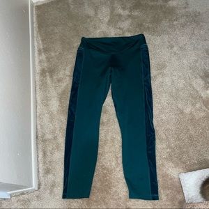 VS Cozy Velvet dark green leggings